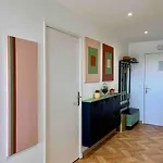 アパート Chic With Panoramic View