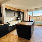 Chic With Panoramic View アパート カーン