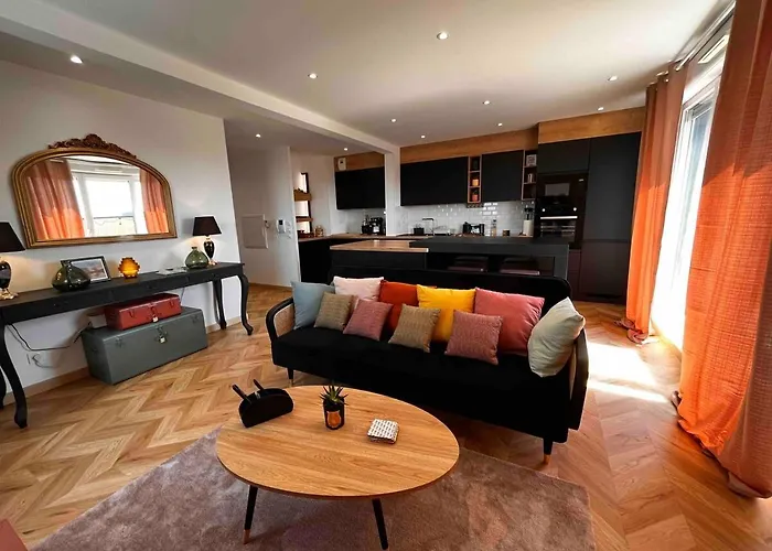 Chic With Panoramic View * カーン